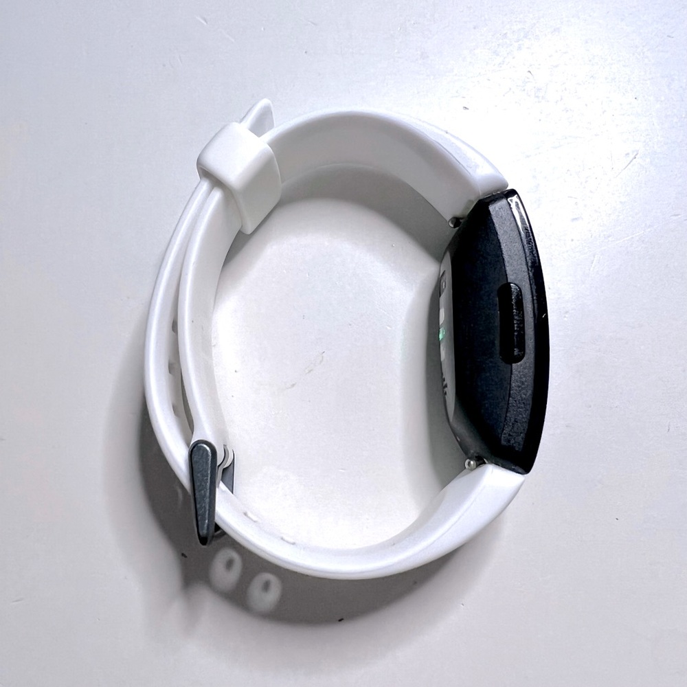 fitbit INSPIRE HR (gently used, full working condition)